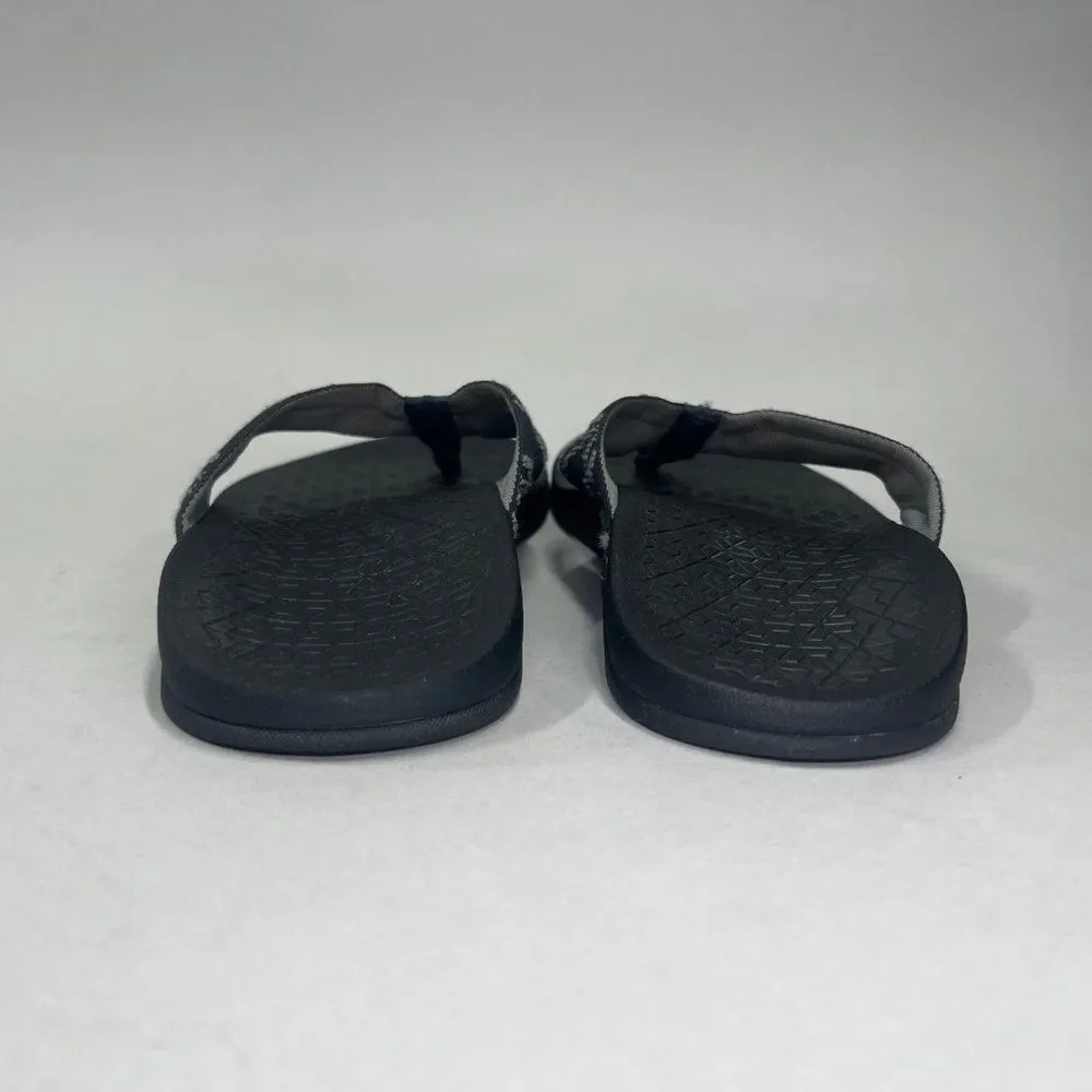 Chaco Sandals‎ Men's 7 Black & Gray Outdoor Athletic Beach Toe Post Flip Flops